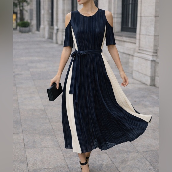 Topshop Dresses & Skirts - Topshop Pleated Midi Dress – Navy Cream Colorblock Tie Waist – Size 6